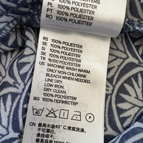 H&M Blouse Women 6 Blue White Sleeveless Button Up Top Geometric Lightweight - Picture 10 of 10